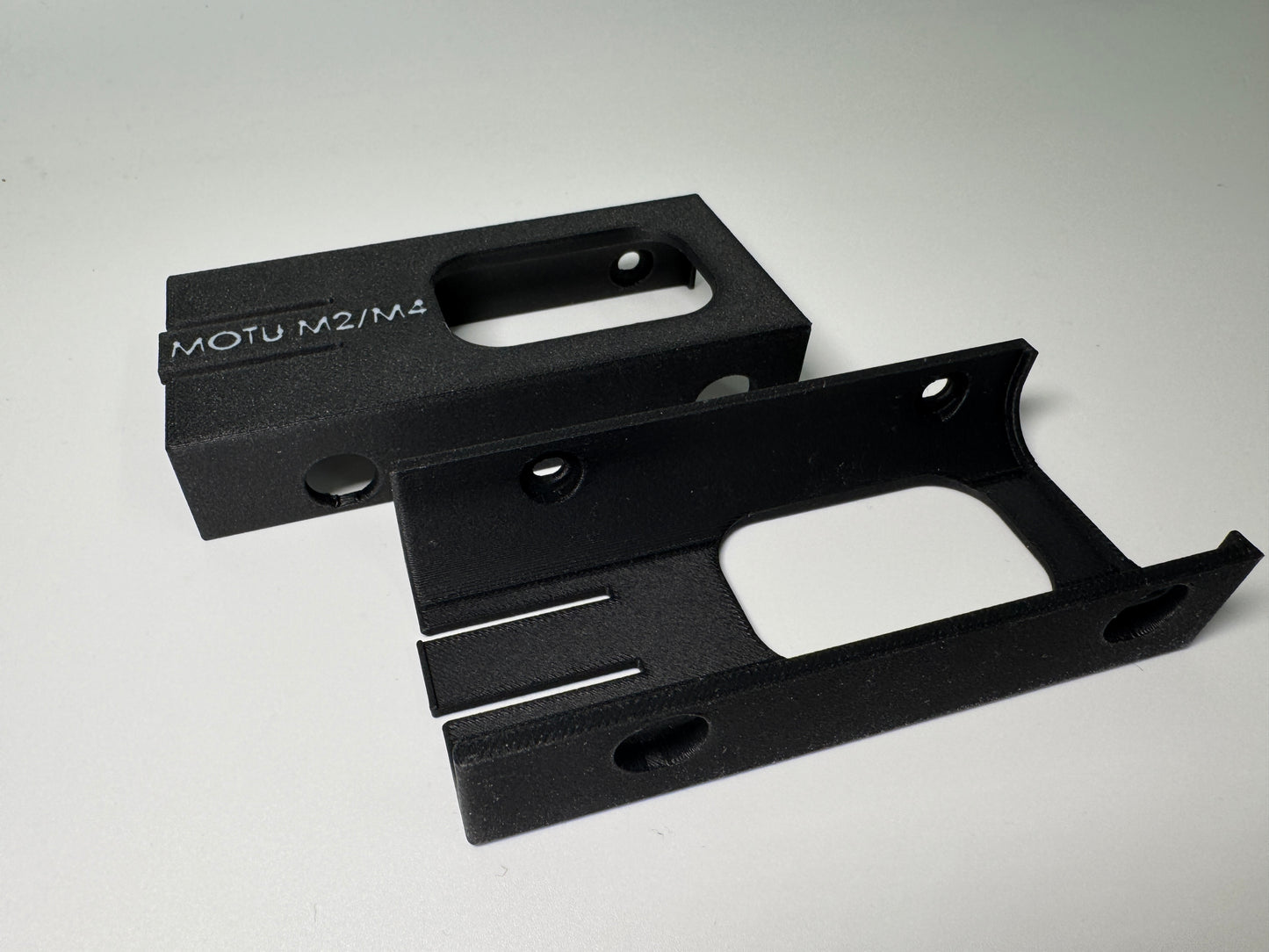 STL MOTU M4 audio interface under-table mount
