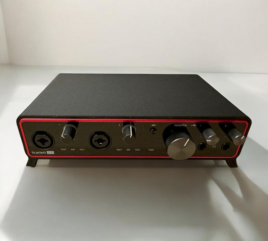 Focusrite Scarlett 8i6 3th Gen Table Stand Case